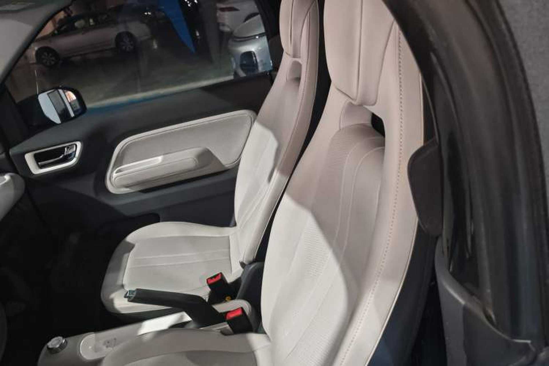 Used Wuling Hongguang MINIEV 2022 Convertible Model Left Rear Seat