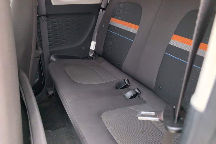 Used Wuling Hongguang MINIEV 2022 Macaron Premium Model – Lithium Iron Phosphate Left Rear Seat