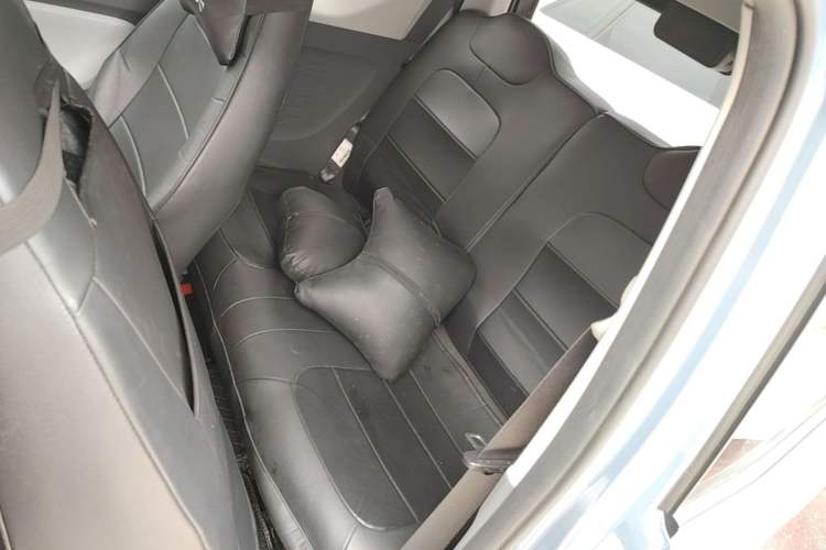 Used Wuling Hongguang MINIEV 2022 Macaron Fashion Edition Lithium-Nickel-Cobalt-Alpha-oxide Left Rear Seat