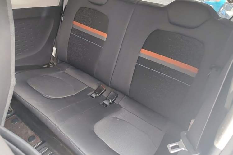 Used Wuling Hongguang MINIEV 2022 Macaron Premium Model – Lithium Iron Phosphate Left Rear Seat