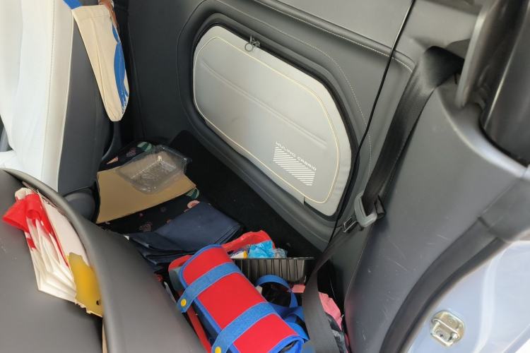Used Wuling Hongguang MINIEV 2022 Convertible Model Left Rear Seat