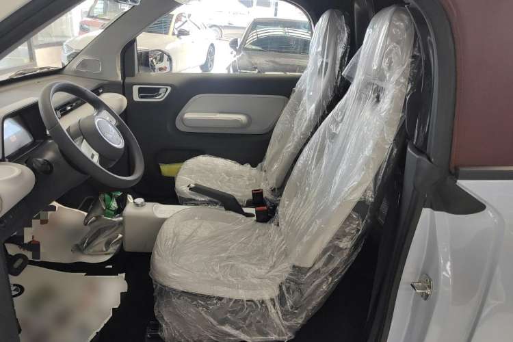 Used Wuling Hongguang MINIEV 2022 Convertible Model Left Rear Seat