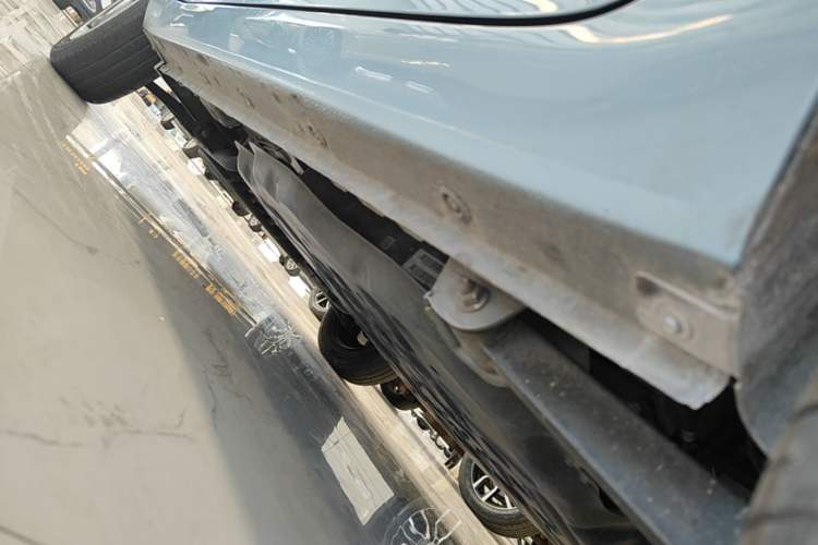 Used Wuling Hongguang MINIEV 2022 Zizai Version Lithium Iron Phosphate Left Side Sill