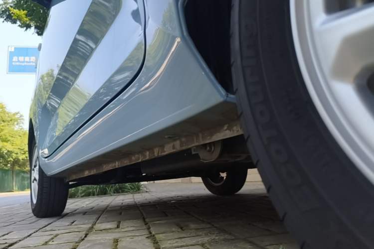 Used Wuling Hongguang MINIEV 2022 Zizai Version Lithium Iron Phosphate Left Side Sill