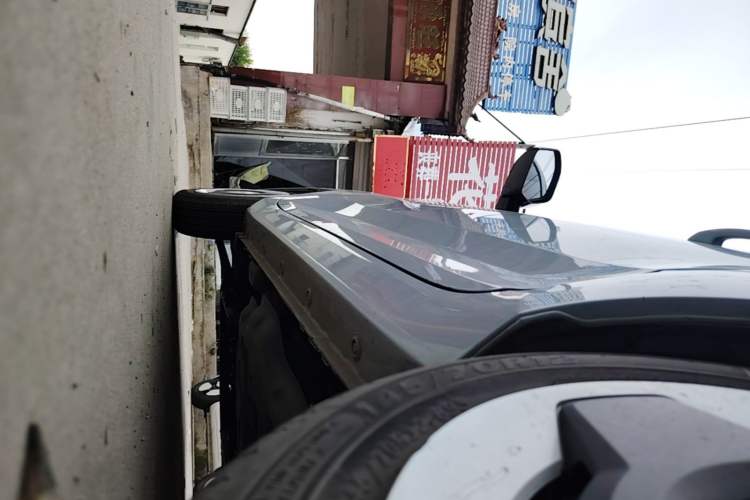 Used Wuling Hongguang MINIEV 2022 Zizai Version Lithium Iron Phosphate Left Side Sill