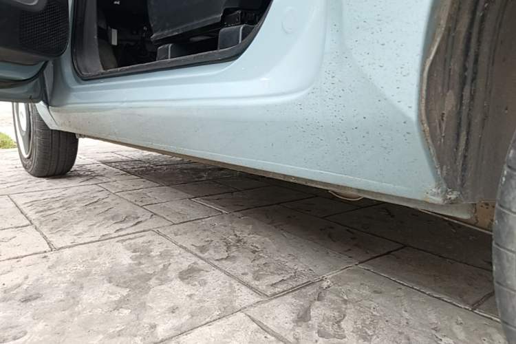 Used Wuling Hongguang MINIEV 2022 Zizai Version Lithium-NMC Left Side Sill
