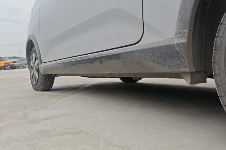 Used Wuling Hongguang MINIEV 2022 Convertible Model Left Side Sill