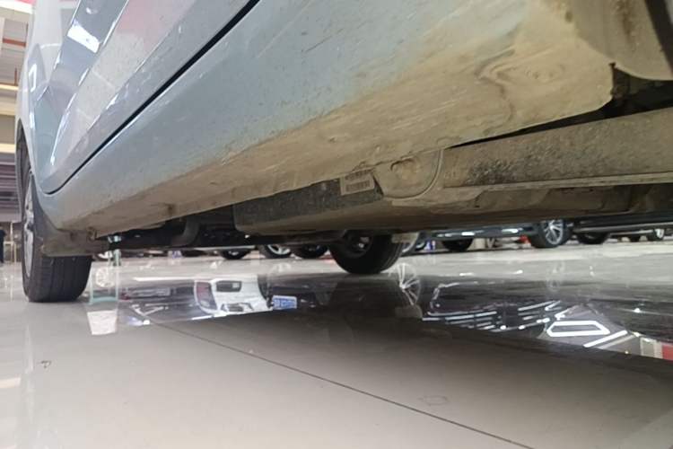 Used Wuling Hongguang MINIEV 2022 Zizai Version Lithium Iron Phosphate Left Side Sill