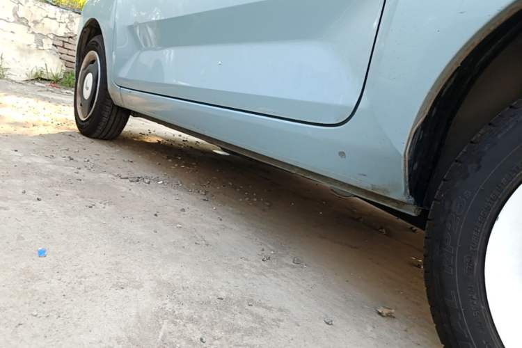 Used Wuling Hongguang MINIEV 2022 Zizai Version Lithium Iron Phosphate Left Side Sill