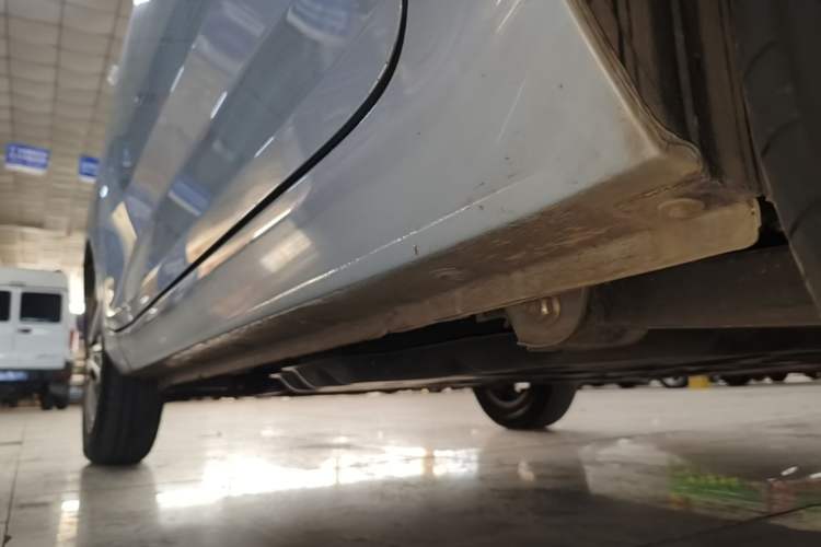 Used Wuling Hongguang MINIEV 2022 Zizai Version Lithium Iron Phosphate Left Side Sill