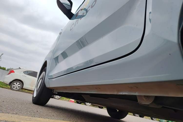 Used Wuling Hongguang MINIEV 2022 Zizai Version Lithium Iron Phosphate Left Side Sill