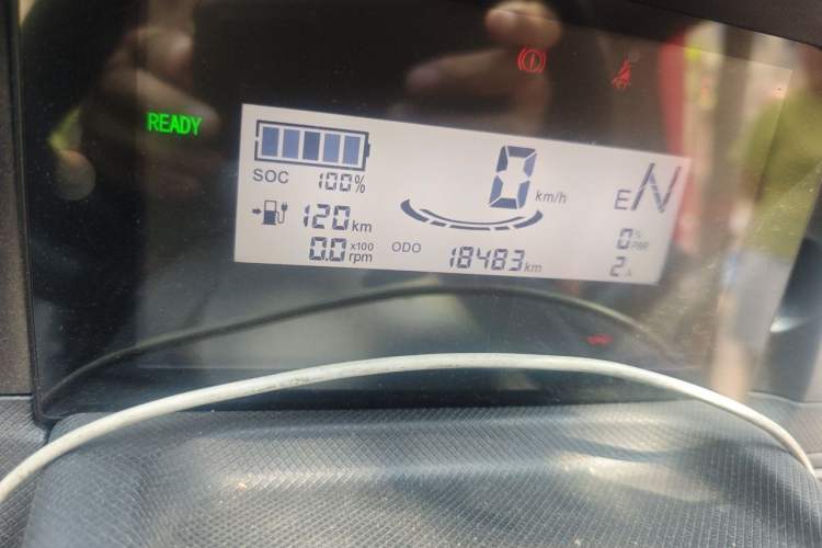 Used Wuling Hongguang MINIEV 2022 Easy Version Lithium-NMC Odometer Close Up