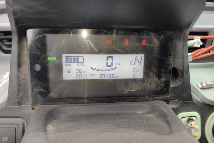 Used Wuling Hongguang MINIEV 2022 Easy Version Lithium Iron Phosphate Odometer Close Up