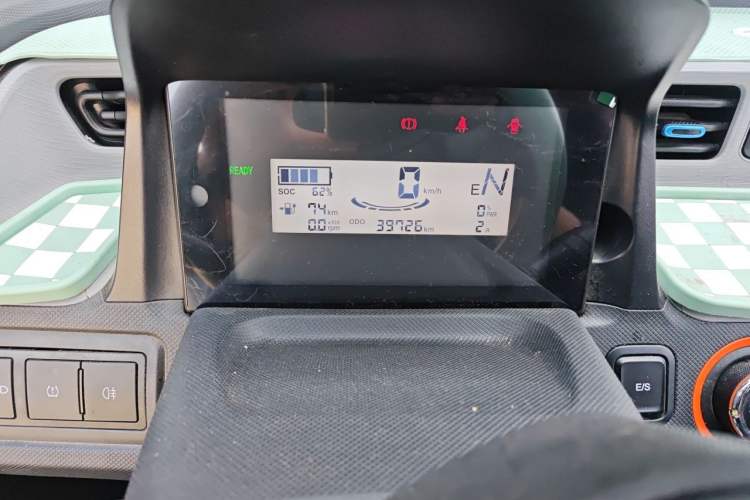 Used Wuling Hongguang MINIEV 2022 Easy Version Lithium Iron Phosphate Odometer Close Up
