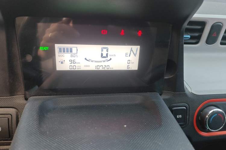 Used Wuling Hongguang MINIEV 2022 Zizai Version Lithium Iron Phosphate Odometer Close Up