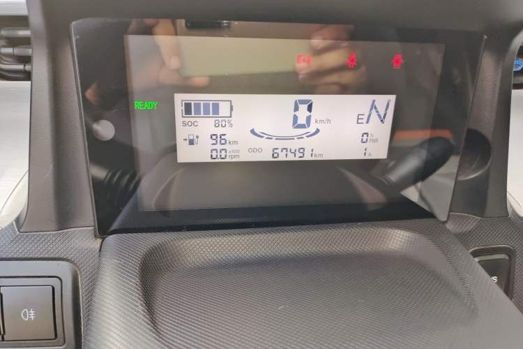 Used Wuling Hongguang MINIEV 2022 Easy Version Lithium-NMC Odometer Close Up