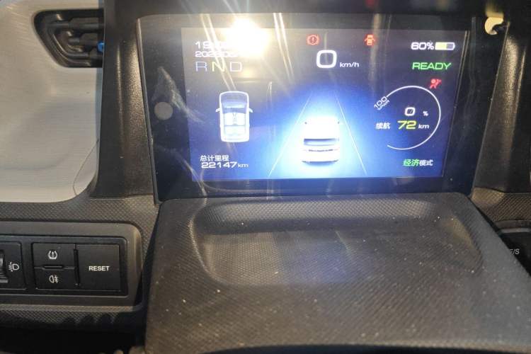 Used Wuling Hongguang MINIEV 2022 Zizai Version Lithium Iron Phosphate Odometer Close Up