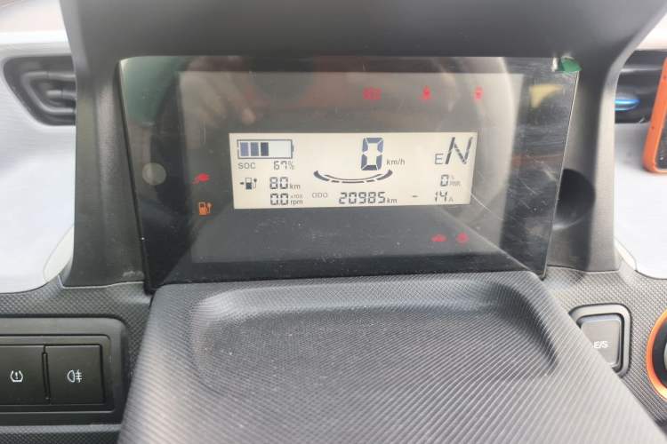 Used Wuling Hongguang MINIEV 2022 Easy Version Lithium Iron Phosphate Odometer Close Up