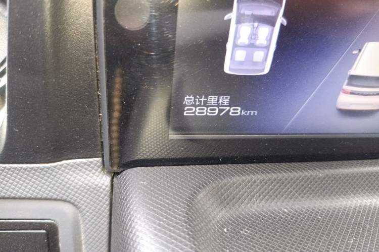 Used Wuling Hongguang MINIEV 2022 Macaron Premium Model – Lithium Iron Phosphate Odometer Close Up