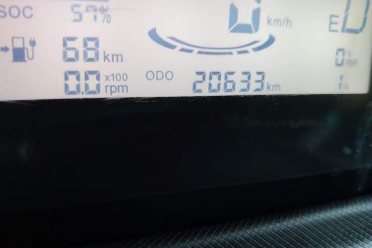 Used Wuling Hongguang MINIEV 2022 Easy Version Lithium Iron Phosphate Odometer Close Up