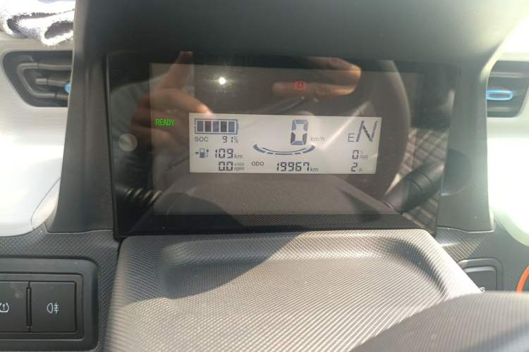 Used Wuling Hongguang MINIEV 2022 Easy Version Lithium-NMC Odometer Close Up