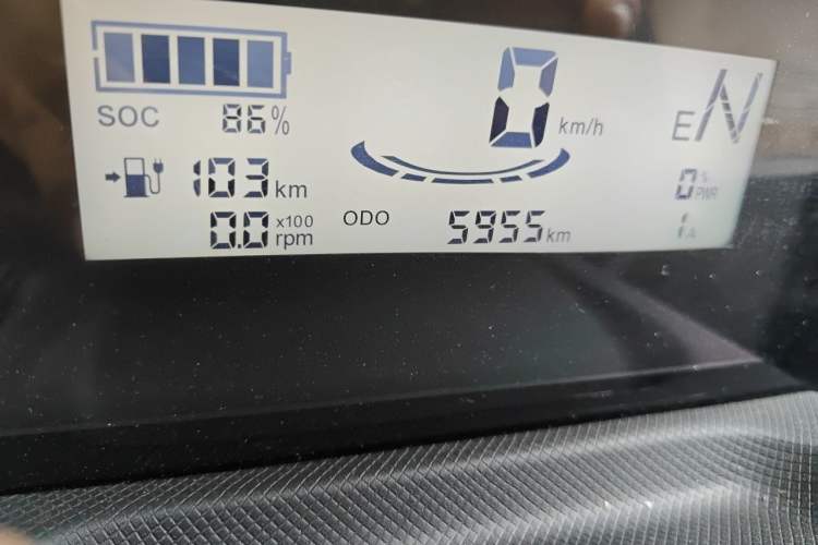 Used Wuling Hongguang MINIEV 2022 Macaron Fashion Model Lithium Iron Phosphate Odometer Close Up