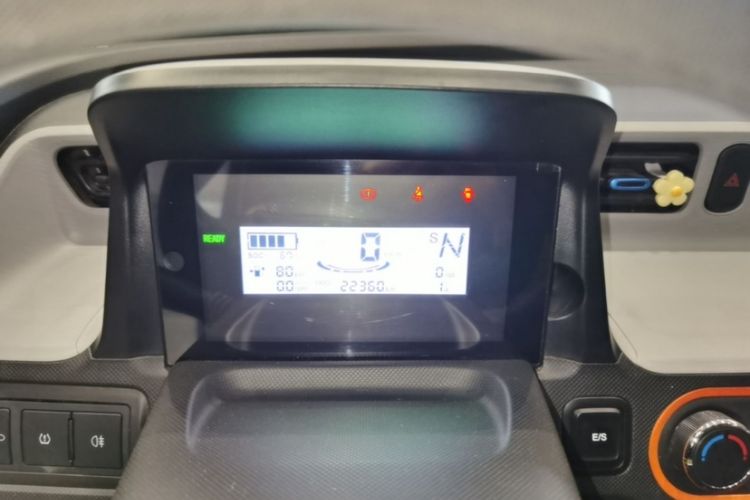 Used Wuling Hongguang MINIEV 2022 Easy Version Lithium Iron Phosphate Odometer Close Up