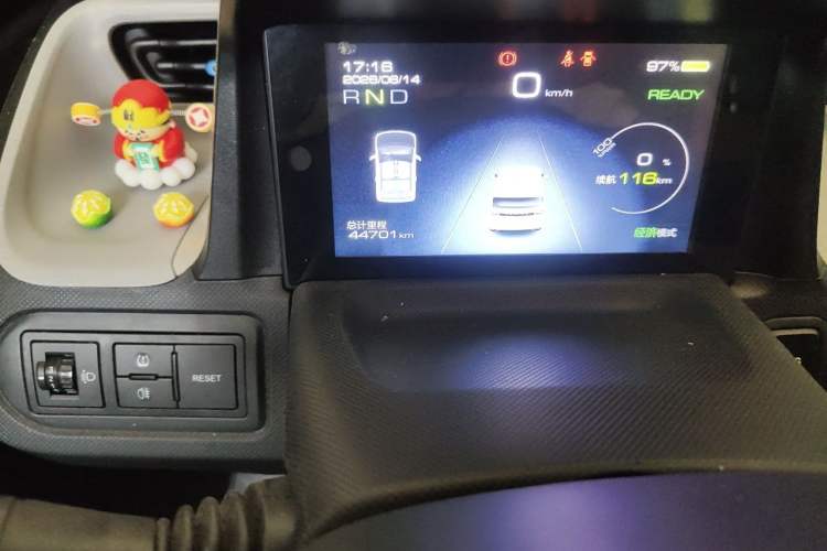Used Wuling Hongguang MINIEV 2022 Zizai Version Lithium Iron Phosphate Odometer Close Up