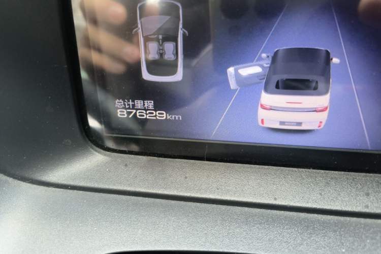 Used Wuling Hongguang MINIEV 2022 Convertible Model Odometer Close Up