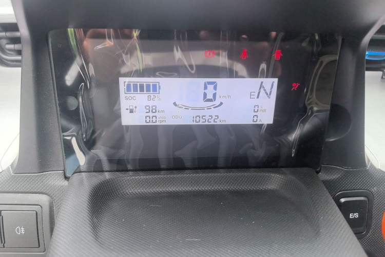 Used Wuling Hongguang MINIEV 2022 Macaron Fashion Model Lithium Iron Phosphate Odometer Close Up
