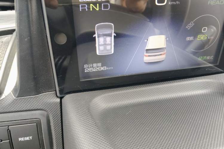 Used Wuling Hongguang MINIEV 2022 Zizai Version Lithium Iron Phosphate Odometer Close Up