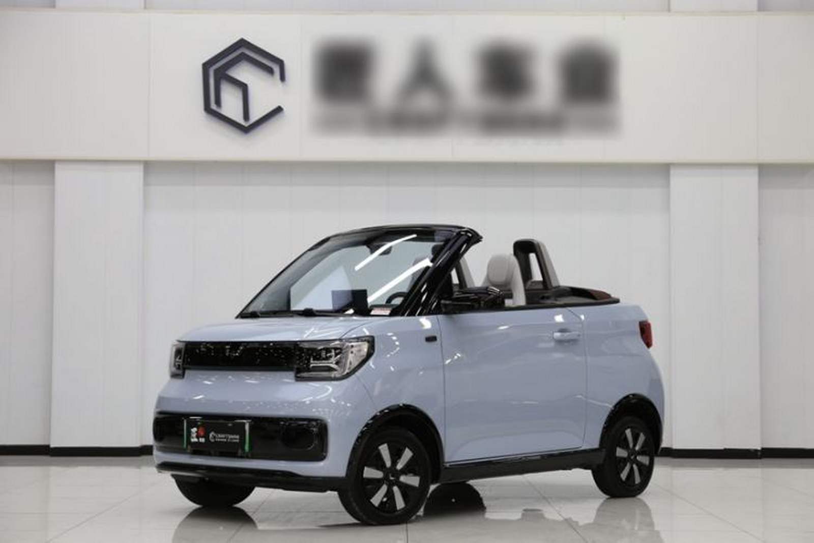 Фото Wuling с площадки