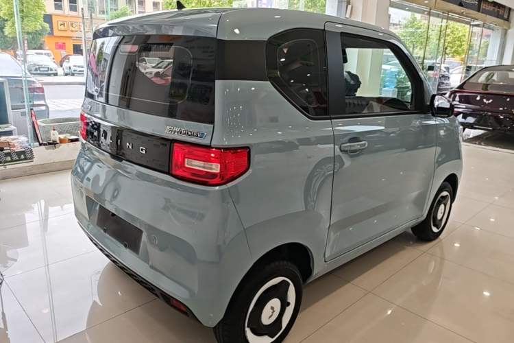 Used Wuling Hongguang MINIEV 2022 Zizai Version Lithium Iron Phosphate Rear Right 45 Deg