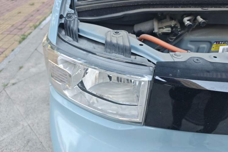 Used Wuling Hongguang MINIEV 2022 Zizai Version Lithium Iron Phosphate Right Front Headlight