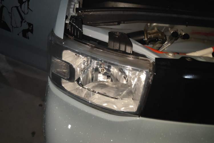 Used Wuling Hongguang MINIEV 2022 Zizai Version Lithium Iron Phosphate Right Front Headlight