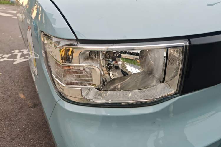 Used Wuling Hongguang MINIEV 2022 Macaron Premium Model – Lithium Iron Phosphate Right Front Headlight