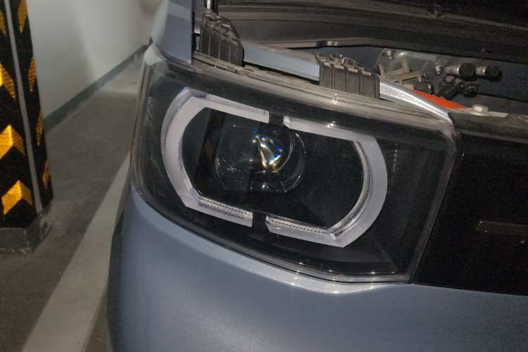 Used Wuling Hongguang MINIEV 2022 Macaron Premium Model – Lithium Iron Phosphate Right Front Headlight
