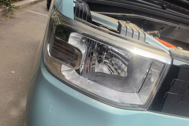 Used Wuling Hongguang MINIEV 2022 Macaron Fashion Model Lithium Iron Phosphate Right Front Headlight