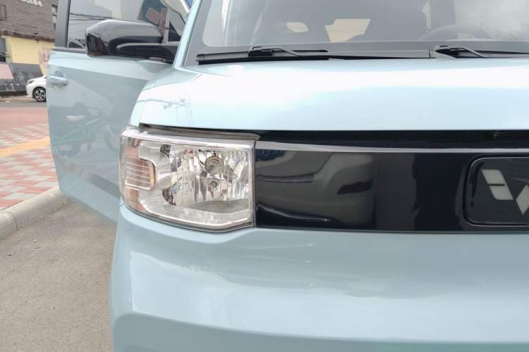 Used Wuling Hongguang MINIEV 2022 Zizai Version Lithium Iron Phosphate Right Front Headlight