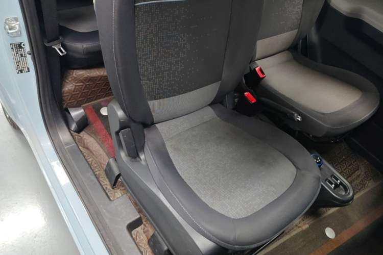 Used Wuling Hongguang MINIEV 2022 Enjoy Edition Lithium Iron Phosphate Right Front Seat