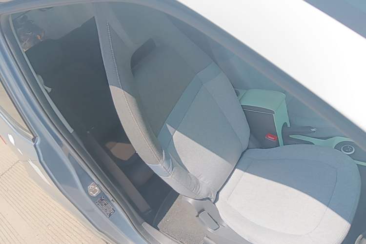 Used Wuling Hongguang MINIEV 2022 Macaron Fashion Edition Lithium-Nickel-Cobalt-Alpha-oxide Right Front Seat