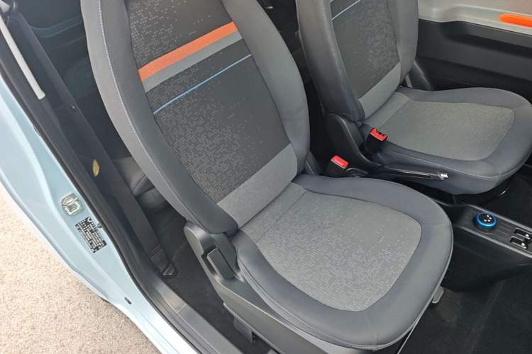 Used Wuling Hongguang MINIEV 2022 Zizai Version Lithium Iron Phosphate Right Front Seat