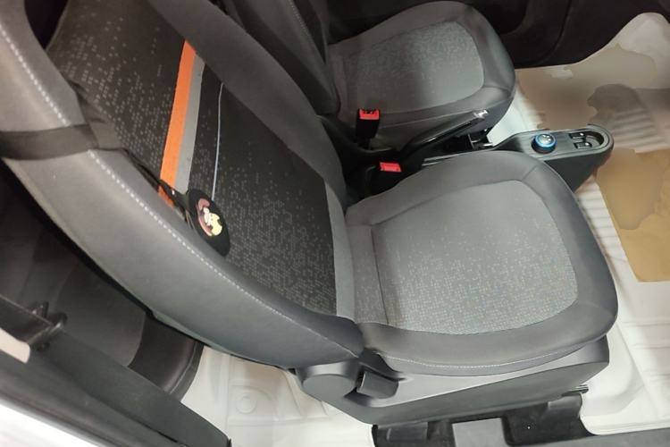 Used Wuling Hongguang MINIEV 2022 Zizai Version Lithium Iron Phosphate Right Front Seat