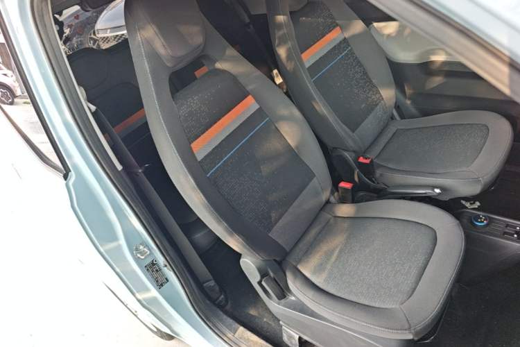 Used Wuling Hongguang MINIEV 2022 Zizai Version Lithium Iron Phosphate Right Front Seat