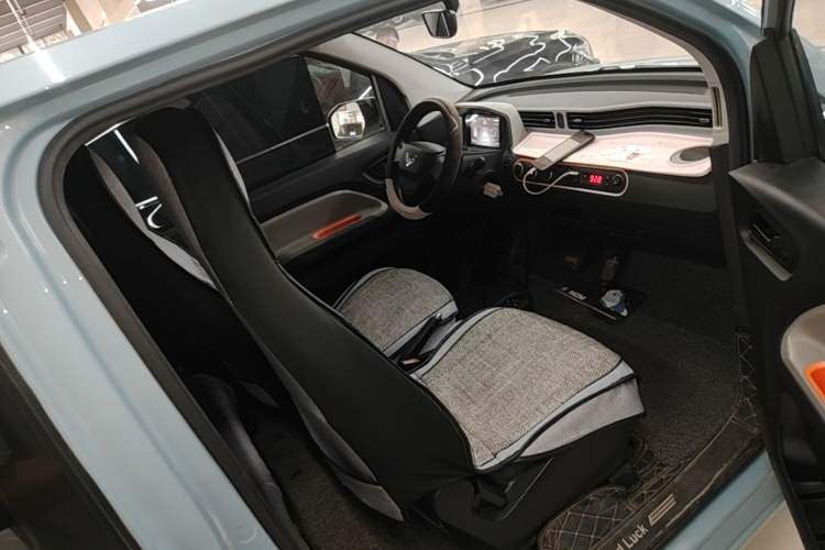 Used Wuling Hongguang MINIEV 2022 Zizai Version Lithium-NMC Right Front Seat
