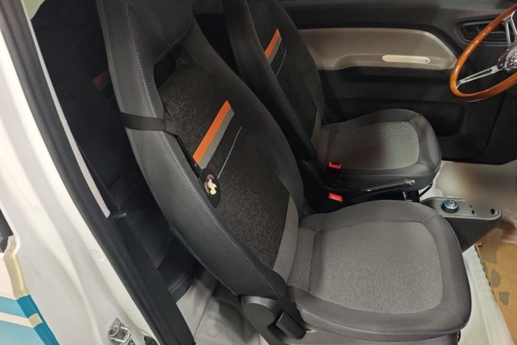 Used Wuling Hongguang MINIEV 2022 Zizai Version Lithium Iron Phosphate Right Front Seat
