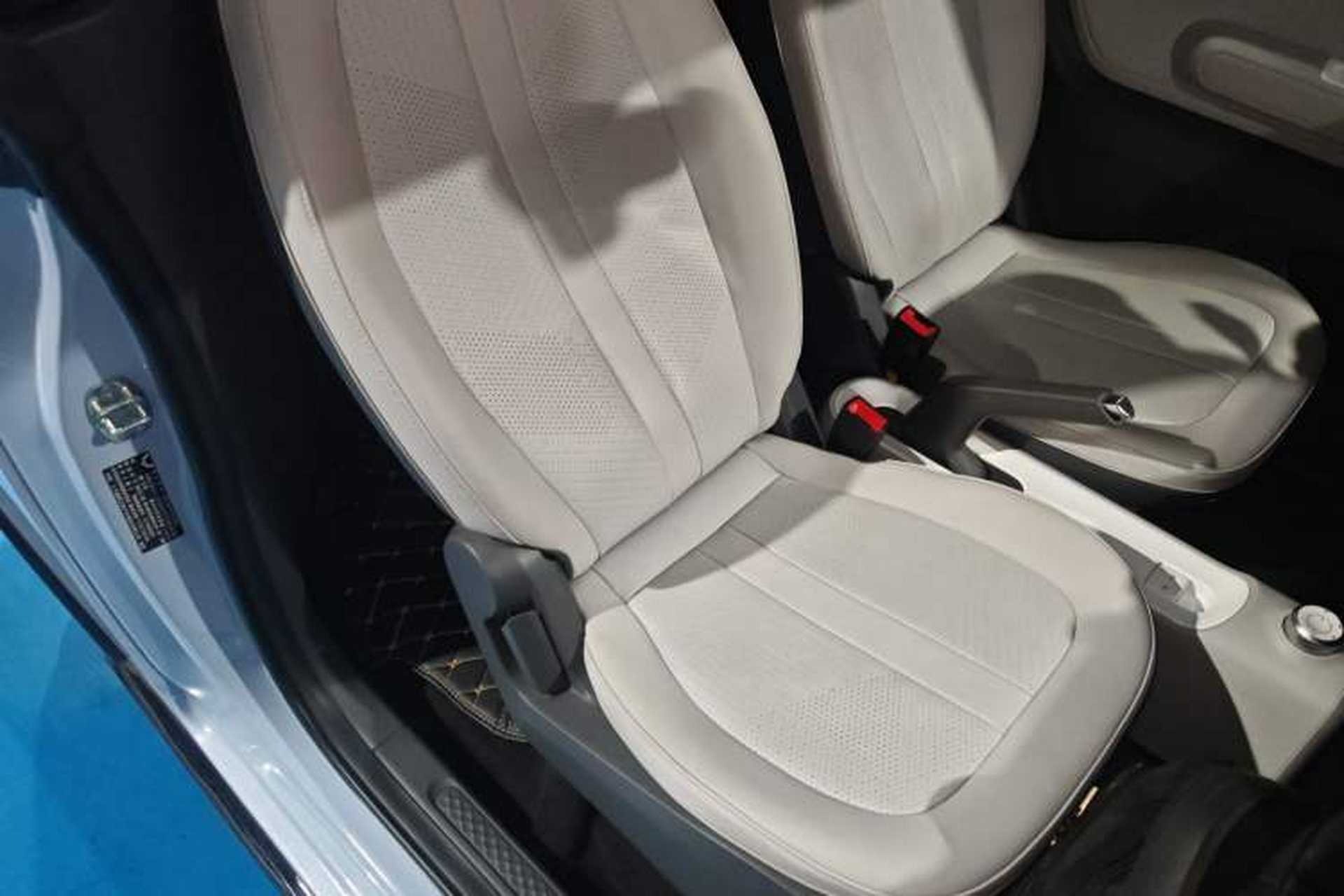 Used Wuling Hongguang MINIEV 2022 Convertible Model Right Front Seat