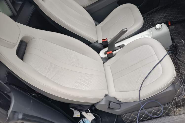 Used Wuling Hongguang MINIEV 2022 Convertible Model Right Front Seat