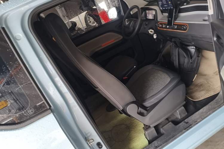 Used Wuling Hongguang MINIEV 2022 Zizai Version Lithium Iron Phosphate Right Front Seat