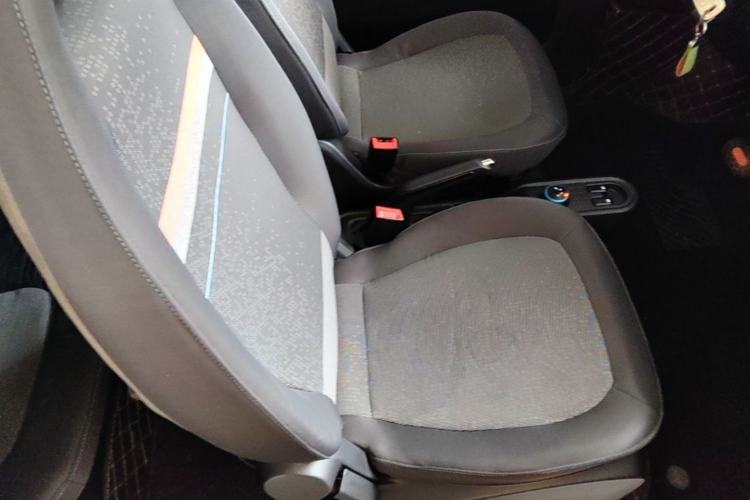 Used Wuling Hongguang MINIEV 2022 Easy Version Lithium Iron Phosphate Right Front Seat